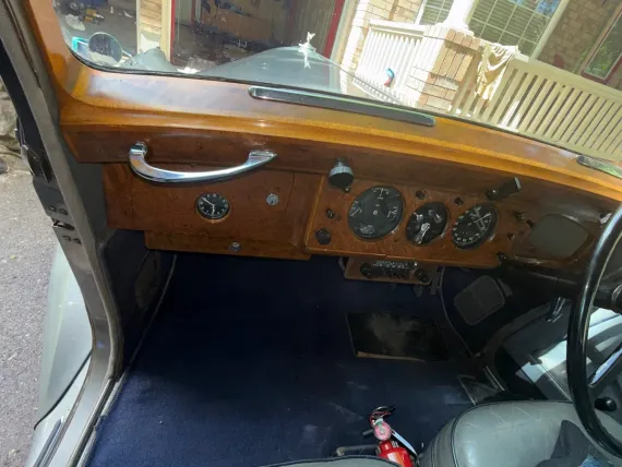 Vehicle Image 11 - 1952 Bentley MKVI