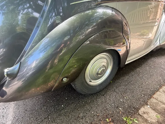 Vehicle Image 2 - 1952 Bentley MKVI
