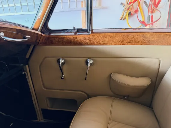 Vehicle Image 15 - 1956 Bentley S1