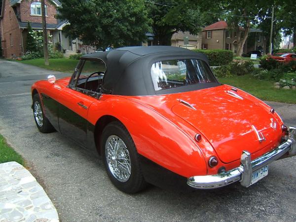  1964 Austin-Healey 3000 Phase 2 Series III [BJ8] in Tears for  Fears: Everybody Wants to Rule the World, 1985