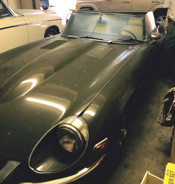 1974-jaguar-xke-000
